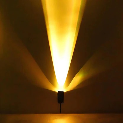 Solar Adjustable-Zoom LED Garden Spotlight